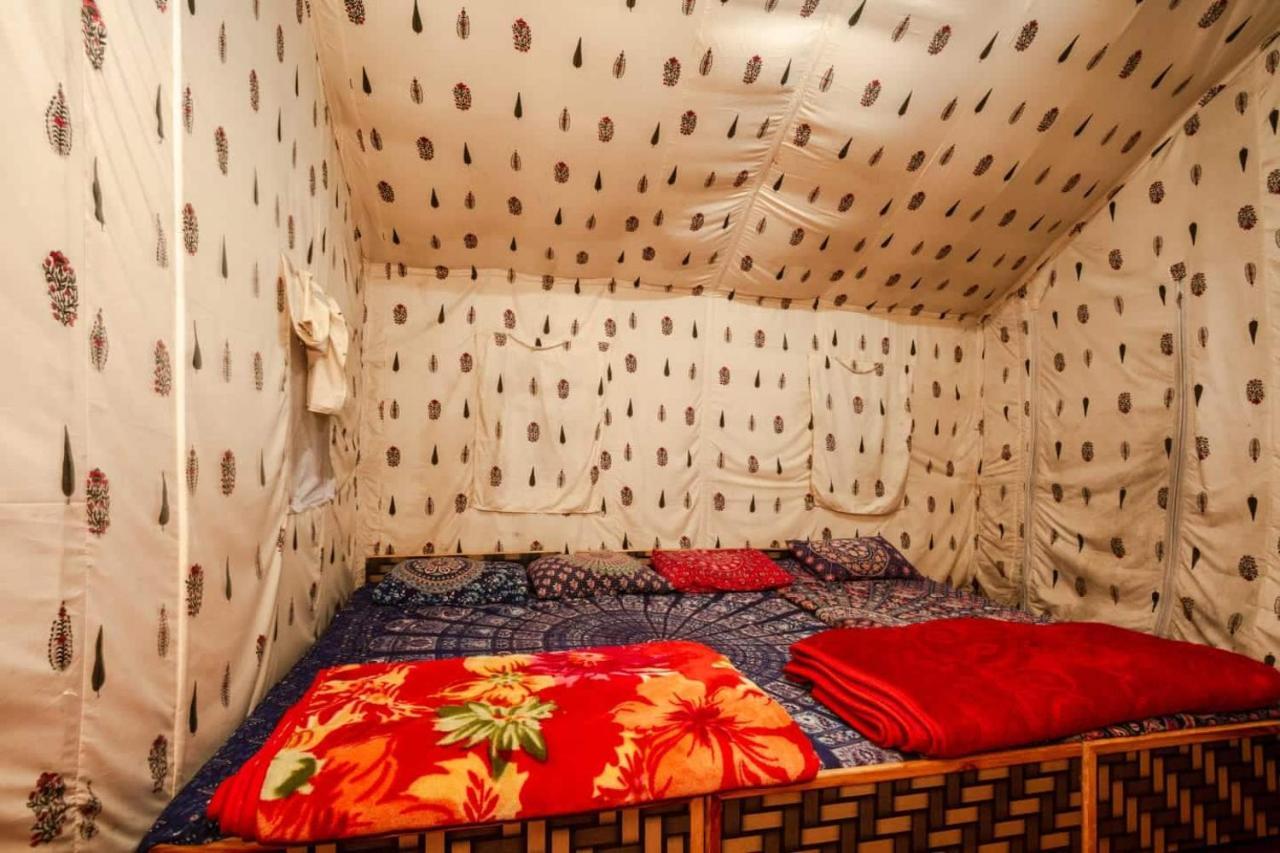 Odyssey Stays Kasol - Tree House, Cottage & Swiss Tents Exterior foto