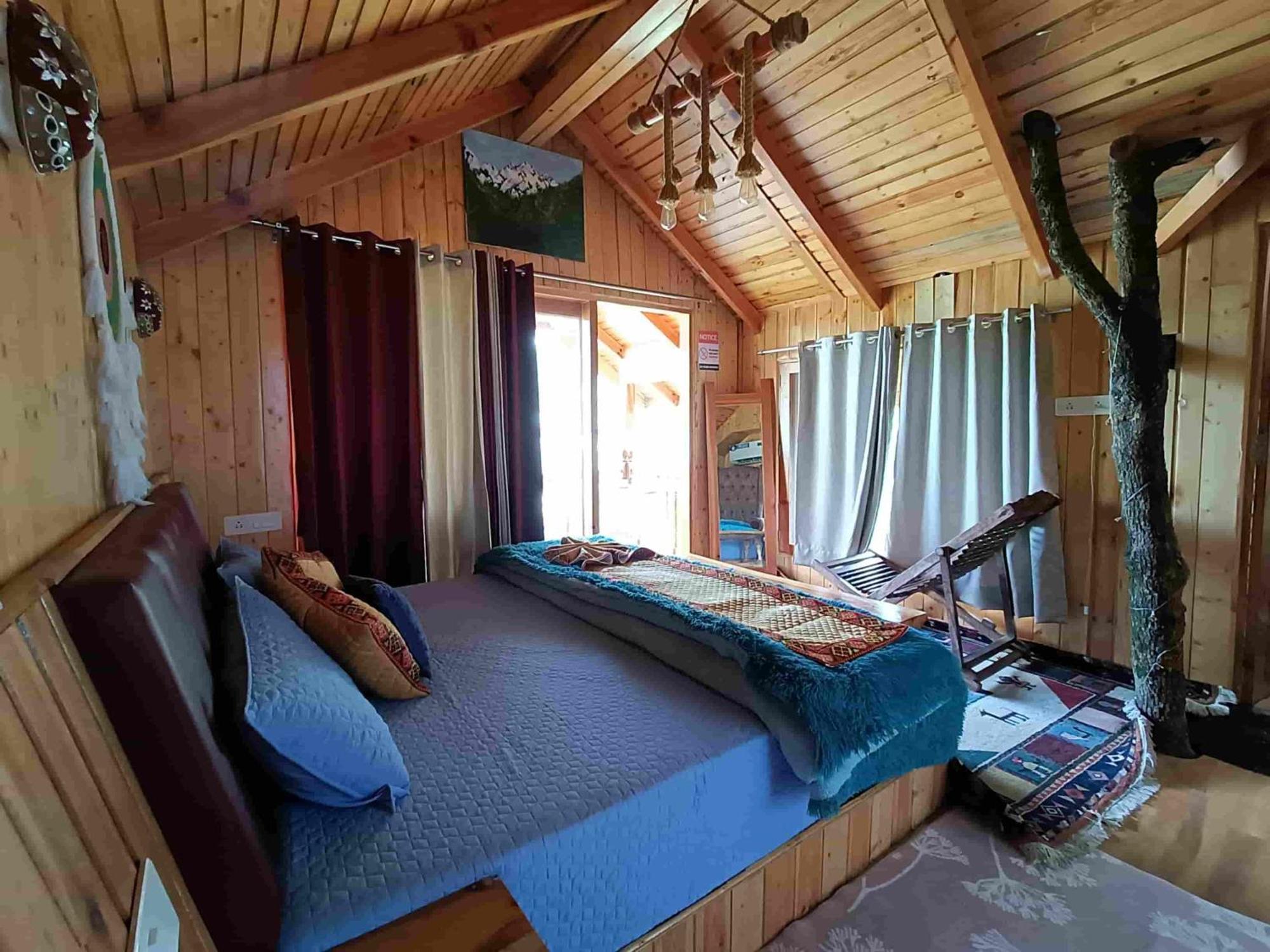 Odyssey Stays Kasol - Tree House, Cottage & Swiss Tents Exterior foto